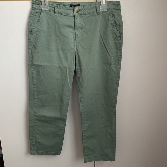 Reitman’s colourful trousers - Picture 3 of 4